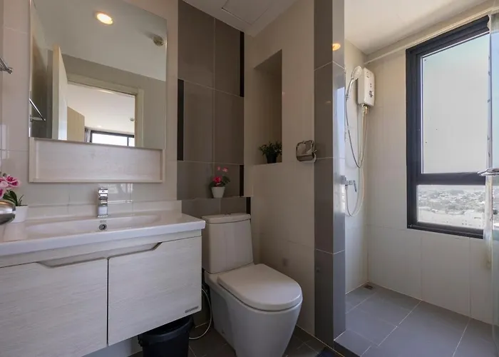2bed 2bath Luxuryonnutbtse9 60sqmt Gympoolnetflix 2mins To Bts 아파트